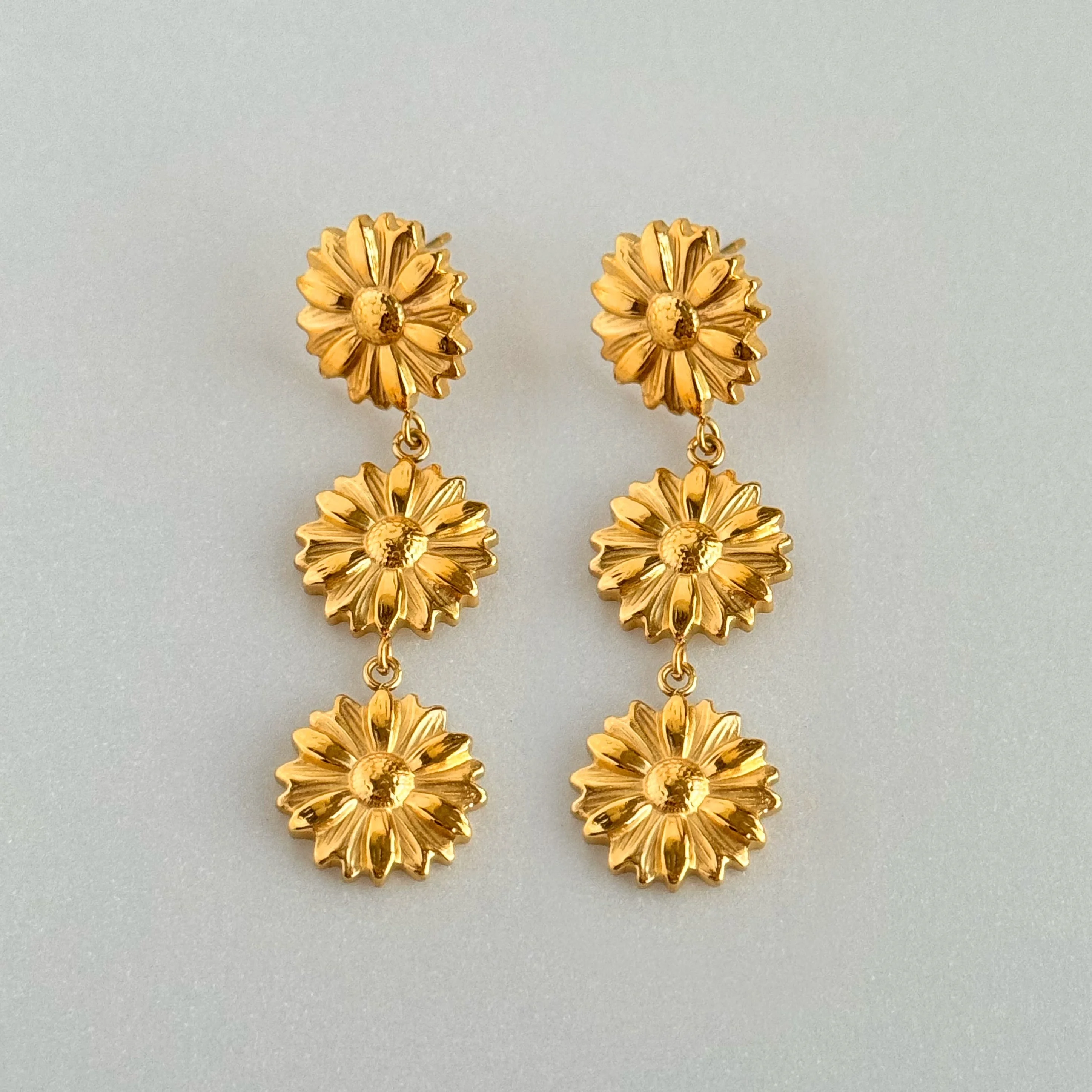 DASEIN 18k Gold Plated Vintage Medieval Daisy Rural Style Sunflower Earrings Hypoallergenic Stainless Steel High Quality Jewelry