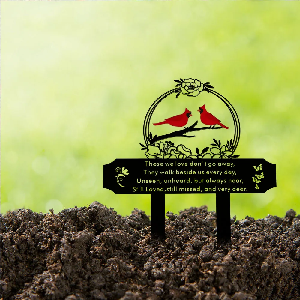 

Adorable 1pc Memorial Plaque Stake – Cardinal Birds Garden Stake for Cemetery Charm and Family Commemoration