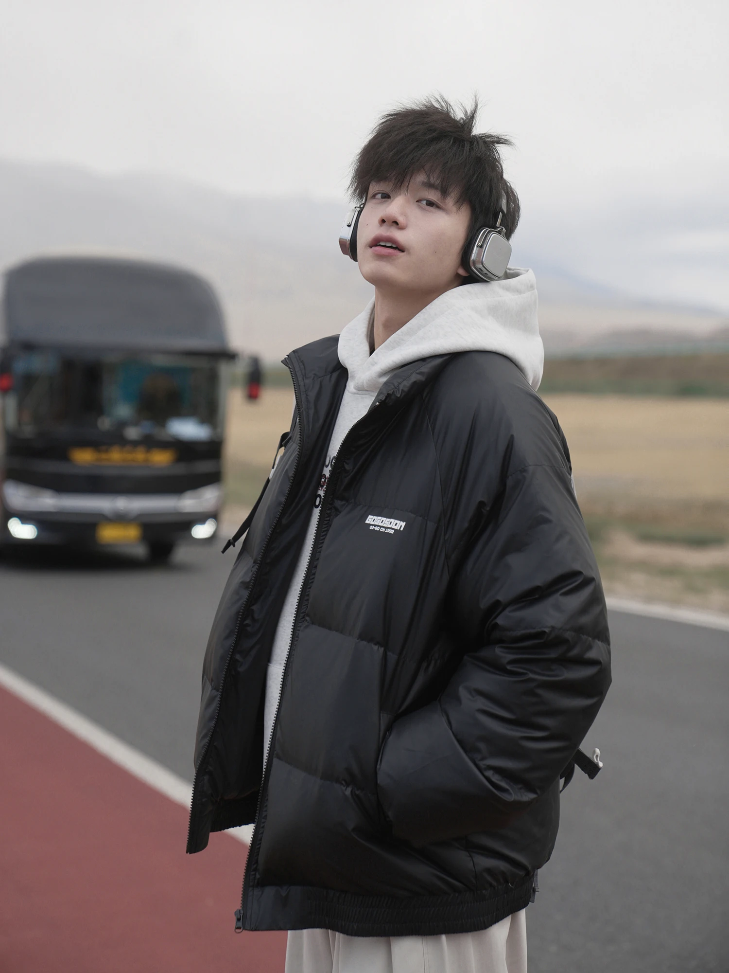 

GOGOSOON Men's ort down Jaet 2025 Winter Warm Polyester Fabric eepskin Stand Collar Du down Filling Faionable Casual