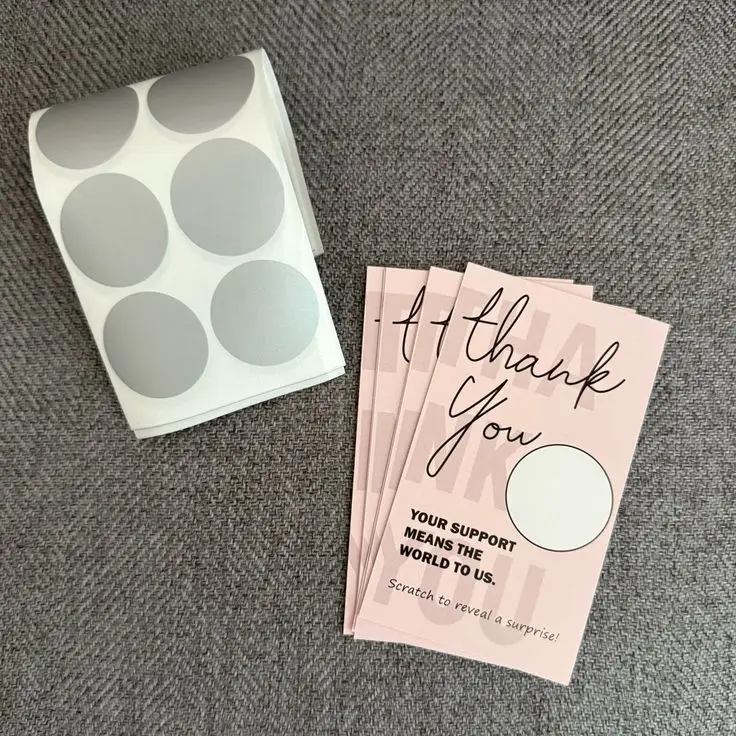 Niestandardowe różowe puste kupony z podziękowaniami na zdrapkę z logo dla Twojej małej firmy