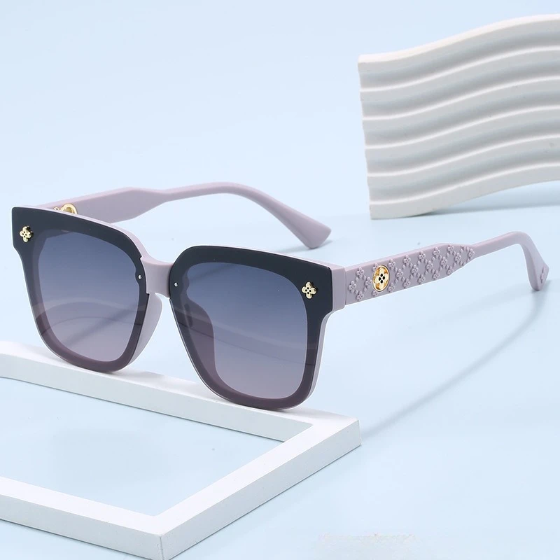 

2025 New Square Frame Polarized Sunglasses Women Oversized UV400 Protection Fashion Driving Eyewear Trendy Stylish Accessories