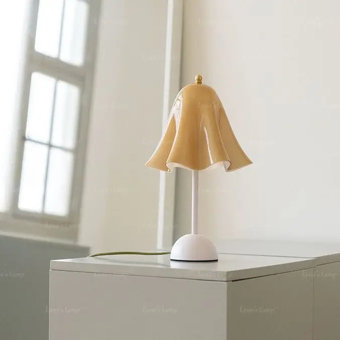 

Cream style desk lamp modern simple cute home bedside lamp atmospheric feeling antique decorative lamp