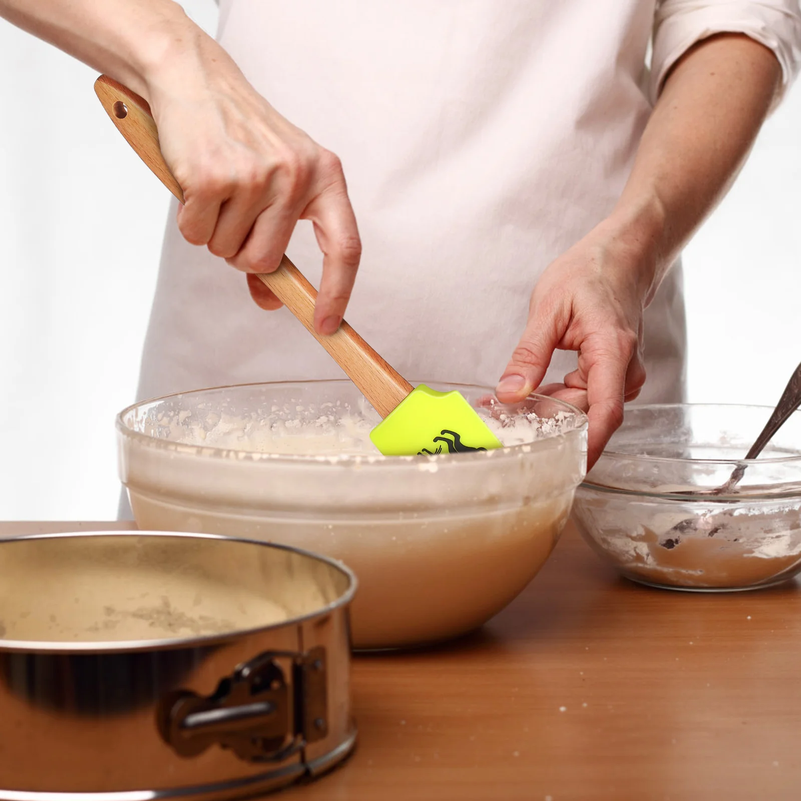 

4Pcs Baking Spatula Set Silicone Halloween Theme Cake Decorating Tools for Mixing Spreading Frosting Non-Stick Kitchen Use