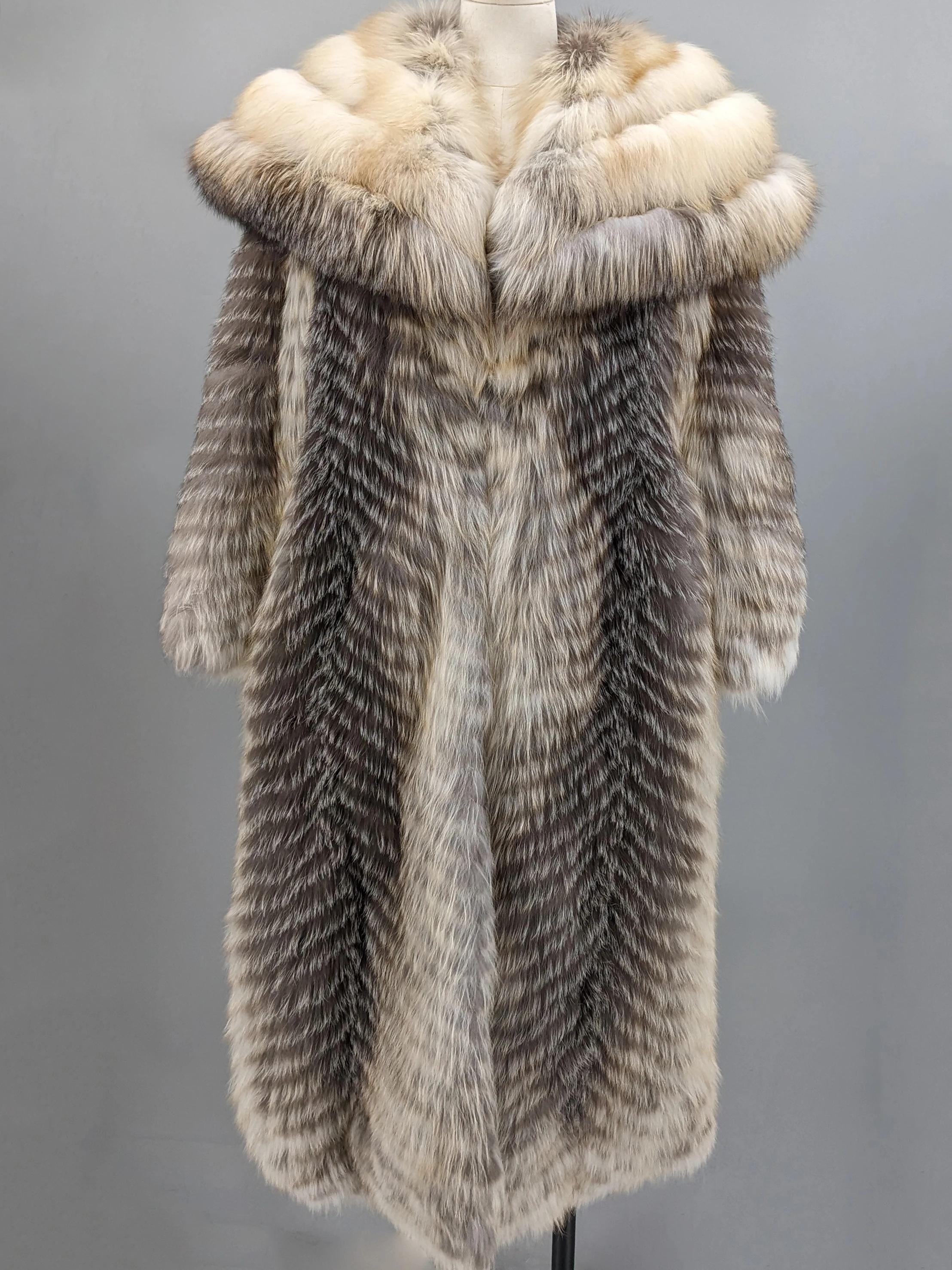 Cappotto lungo in vera pelliccia di volpe con grande lunghezza rovesciata 120 cm 250466