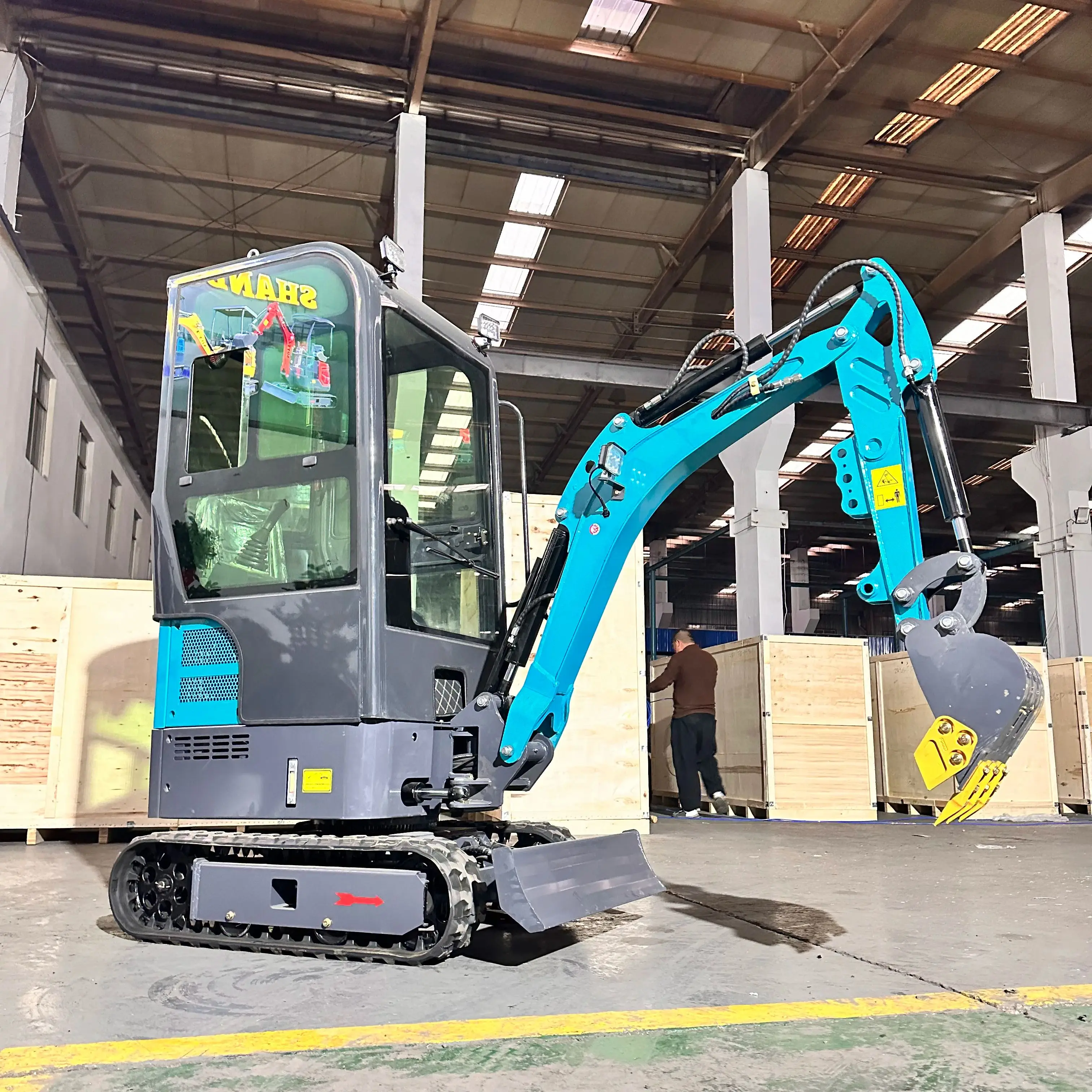 Customized 1.5t Mini Excavator Features An Integrated Design Robus Mini Digger With Bucket And Attachments