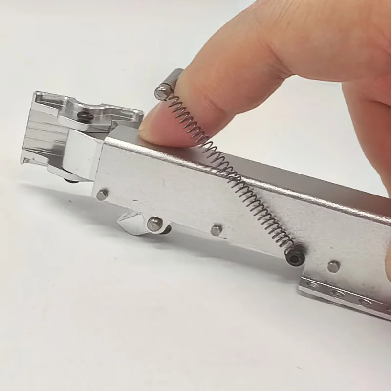 1 Paar schwarze Metallstützbeine für 1/14 Tamiya RC Truck 40-Fuß-Anhänger Sattelzug DIY-Teile LKW DIY-Zubehör Spielzeug – Detail 8