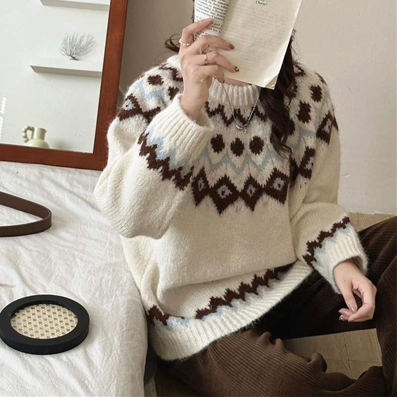 Vintage Fair Isle Style Cream White Graphic Sweaters for Girls College Women Preppy O-neck Jumper Pullover Korean Winter Clothes