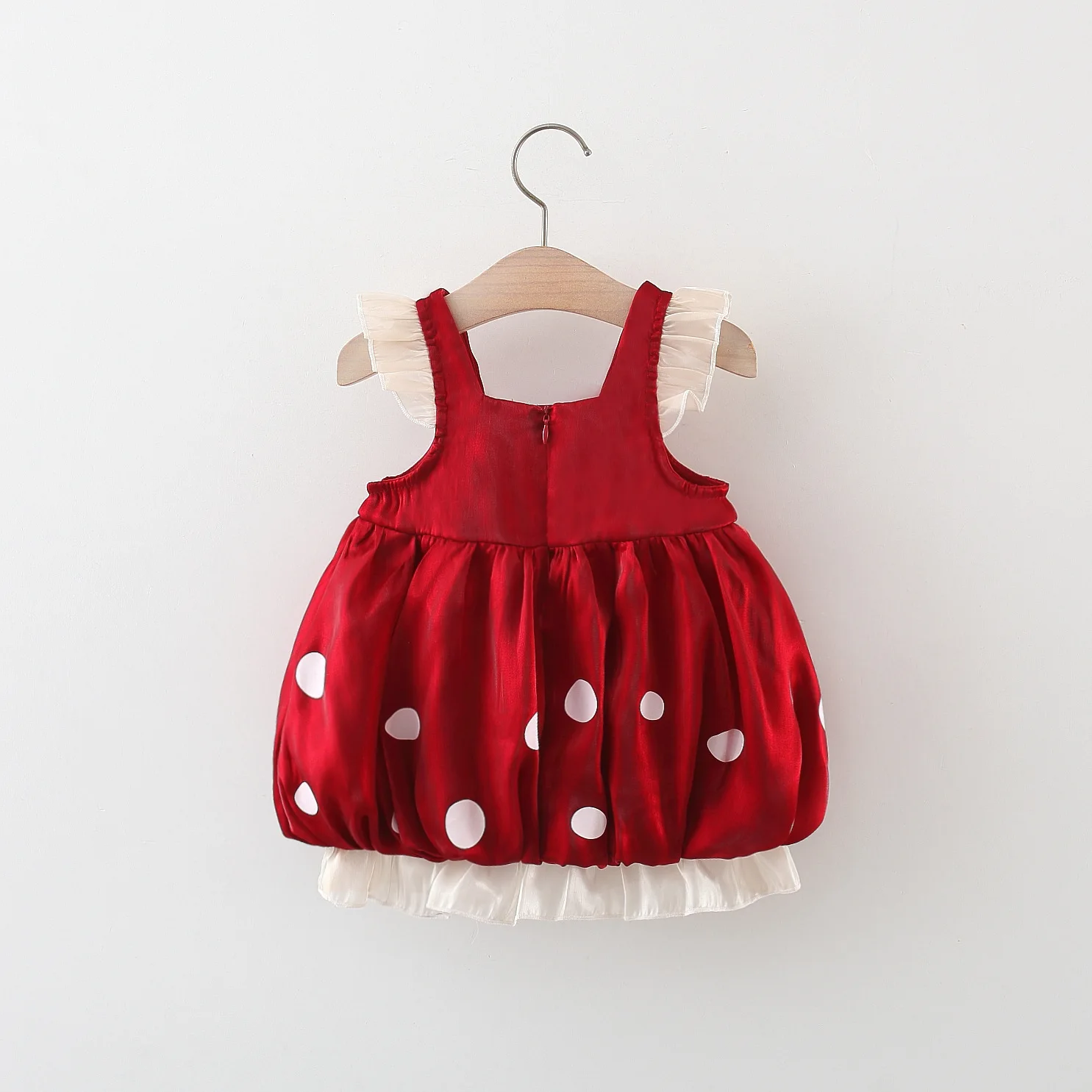 Summer Baby Girl Dress Girl Big Bow Hem Lace Small Flying Sleeves Hanging Strap Fluffy Dress Children\'s Dress