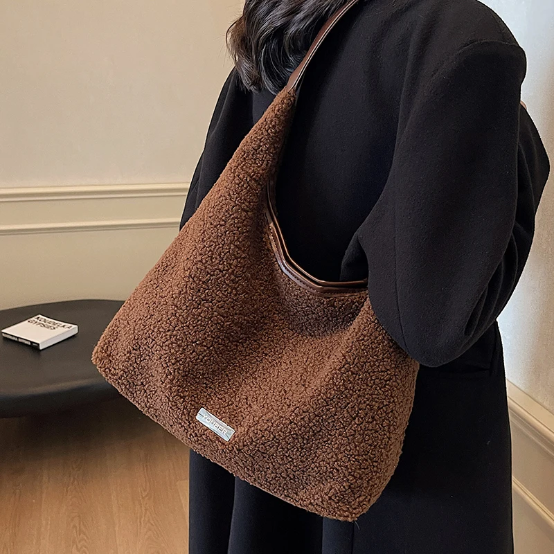 

Trendy Fce Large Capaci Women's Tote Bag Fall Winter Sli Plu Versatile Single oulder Bag Urban mat Sle