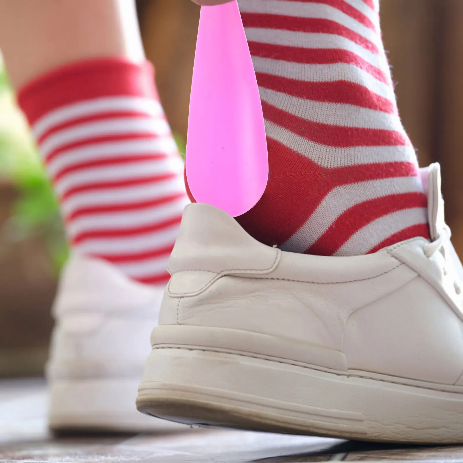 

5Pcs Household Shoehorn Metal Shoe Lifter Auxiliary Shoes Wearing Tool Portable Reusable Handled Shoe Helper for Home Travel