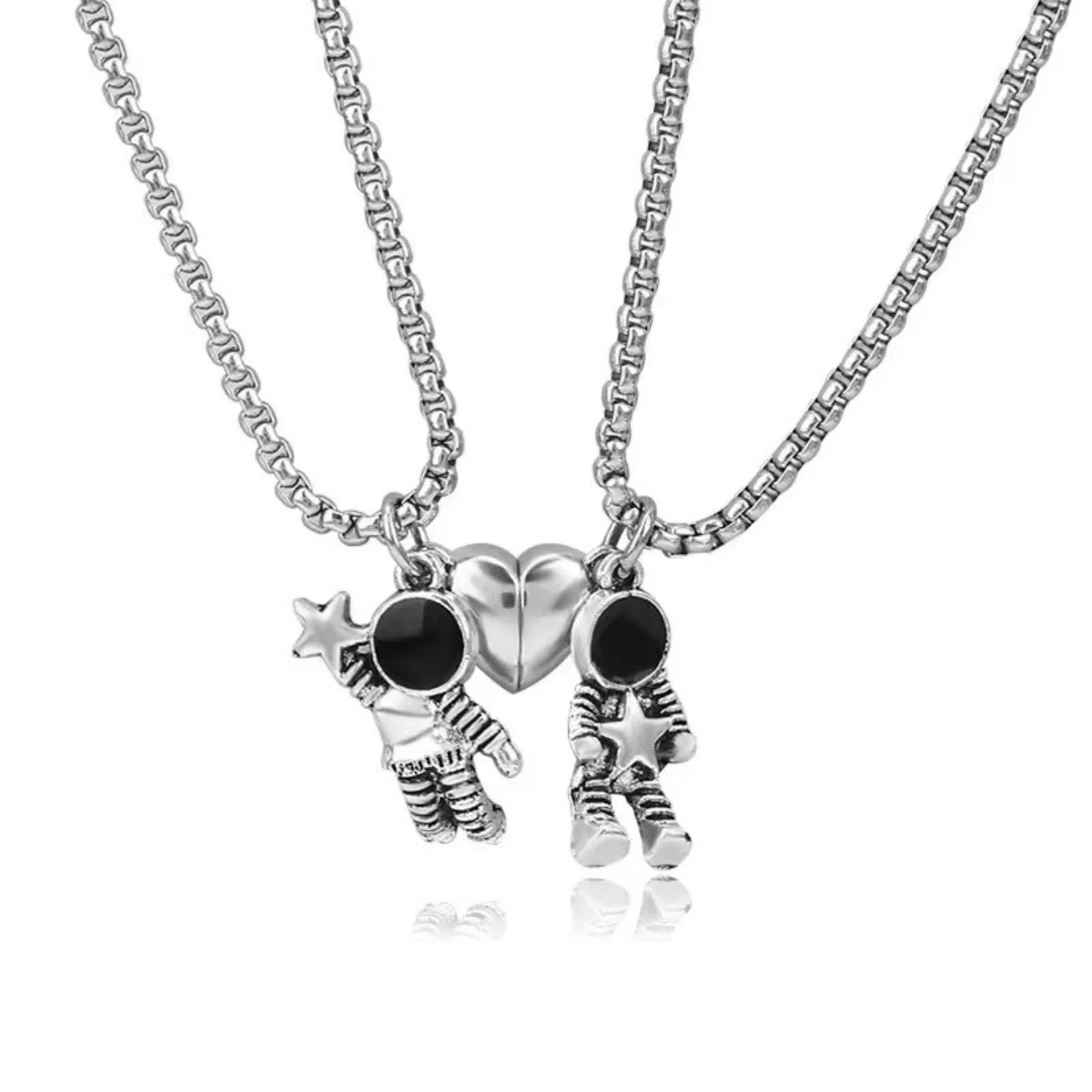 2 Teile/satz Mode Herz Magnetische Astronaut Anhänger Paar Halskette Für Frauen Männer Kreative Spaceman Gepaart Halsband Liebhaber Schmuck