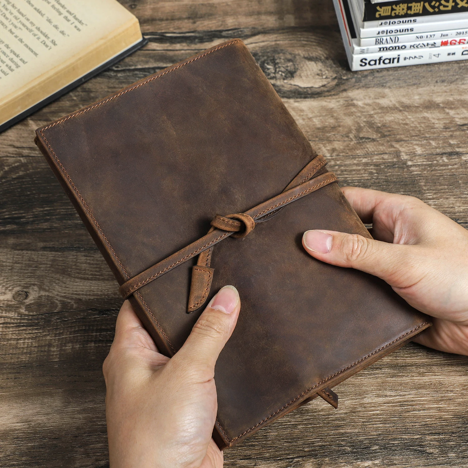 دفتر ملاحظات متقدم من الجلد المحبب بالكامل A5 قابل لإعادة الملء بخصم 70% على مجموعة Crazy Horse مع ختم ربطة عنق من الجلد 23X16.4X 2.5 سم