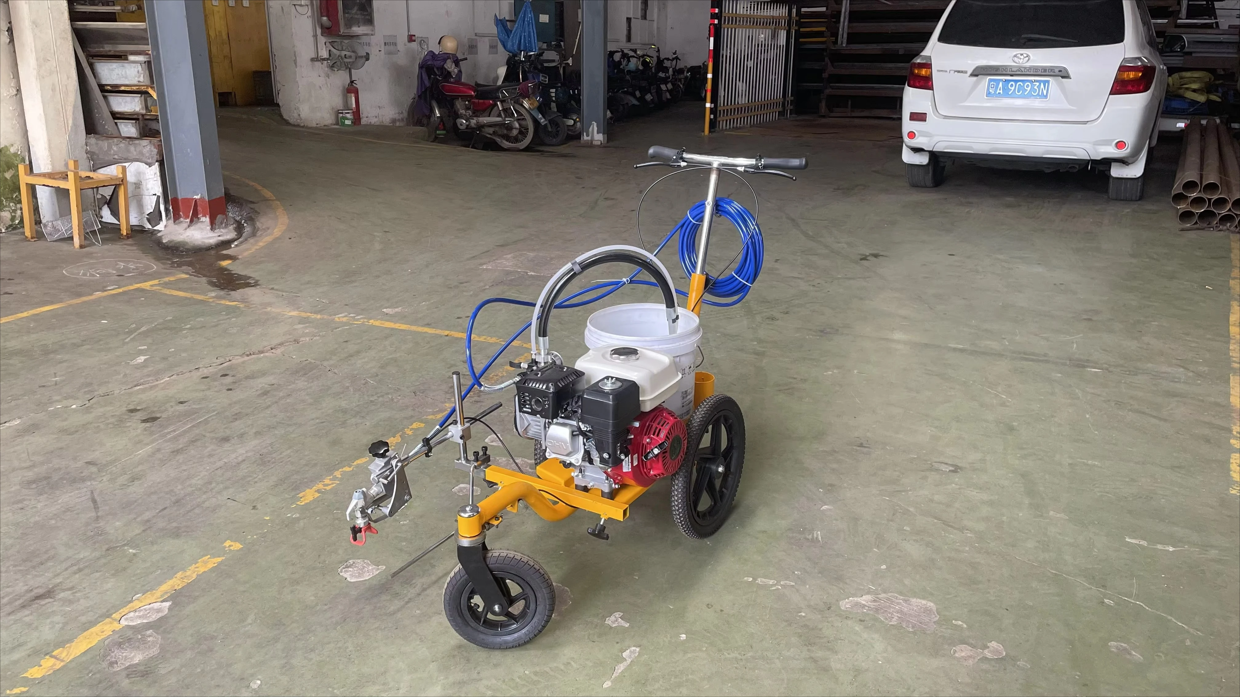 آلة وضع علامات على الطرق للرش البارد عالية الجودة لأعمال الطرق الفعالة #5