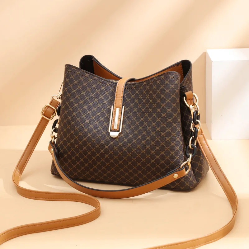 

2025 New Retro Pattern Large Capaci Women's oulder Handbag Faion Simple Buet Bag Crossbody Bag Soft PU Leather Bag