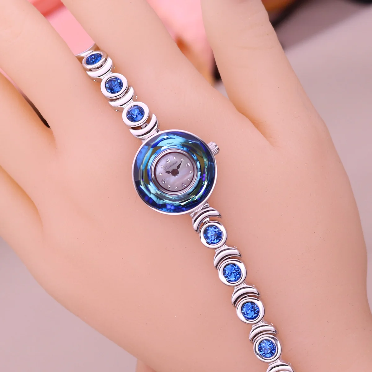 Luxury Davena Lady Woman Small Watch Elegant Mother-of-pearl Fashion Hours Blue Crystal Bracelet Party Girl\'s Birthday Gift Box