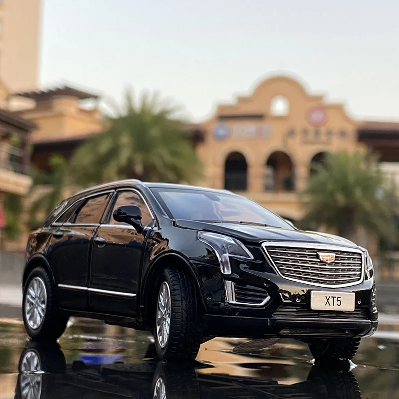 1:32 Cadillac XT5 SUV Alloy Car Model Diecasts Metal Toy Vehicles Car Model Simulation Sound and Light Collection Toy Gift