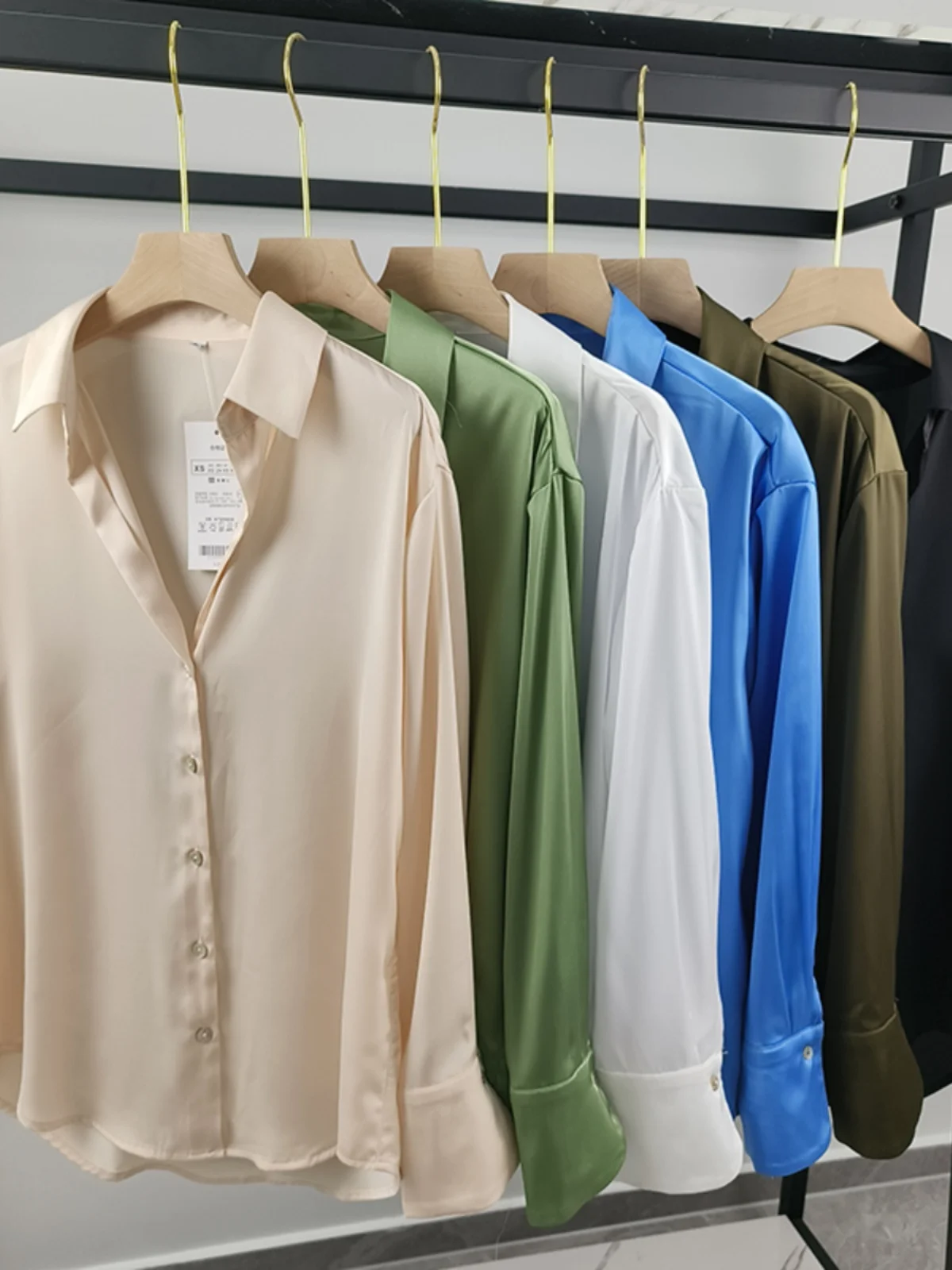 

Silk Satin Long Sleeve Drapey Shirt Spring 2023 Women's Loose Fit Button up Neck Thin Material Pure Color URCACHE