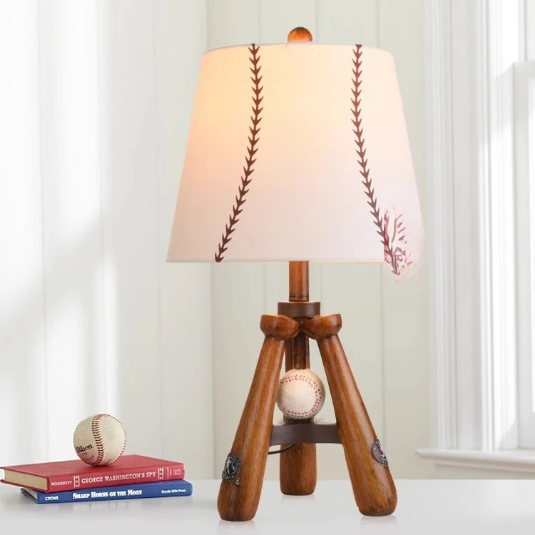 مصباح طاولة بجانب السرير لغرفة المعيشة الأمريكية الإبداعية والدافئة وغرفة الأطفال وغرفة النوم، مصباح طاولة مزخرف لطيف على شكل بيسبول قديم #1