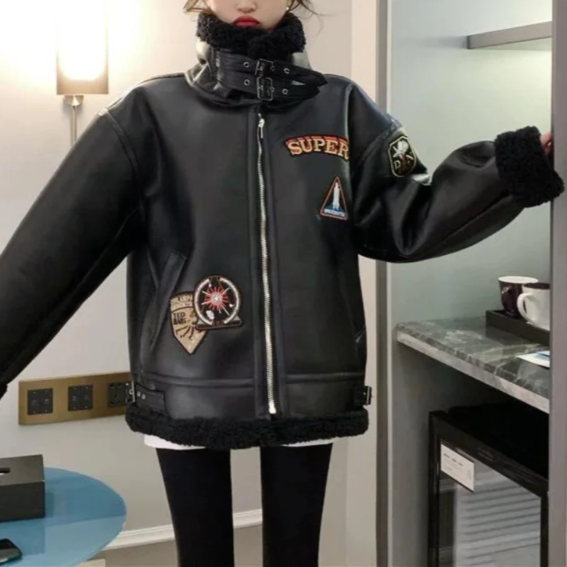 Y2K Streetwear Patch Embroidery Oversized PU Leather Jacket Women Faux Shearling Lined Winter Warm Biker Coat Casual Wear 2026