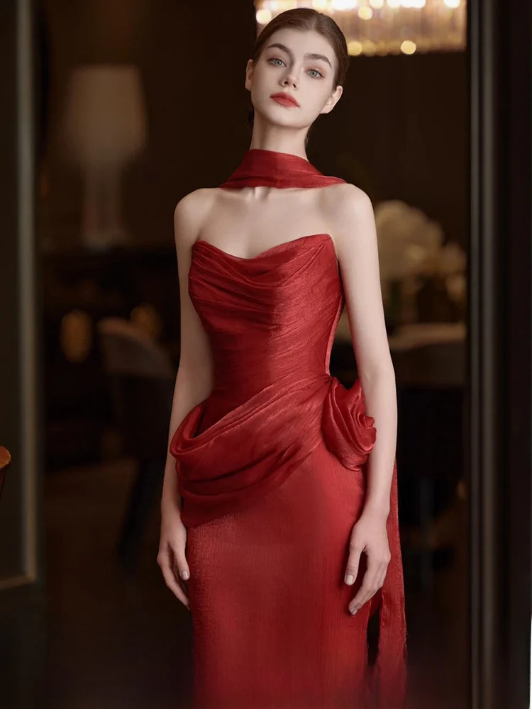 

Elegant Red Wedding Dress Vintage Style Long Skirt Bridal Gown for Wedding Reception Guest Meet Luxury Feel Zipper Closure