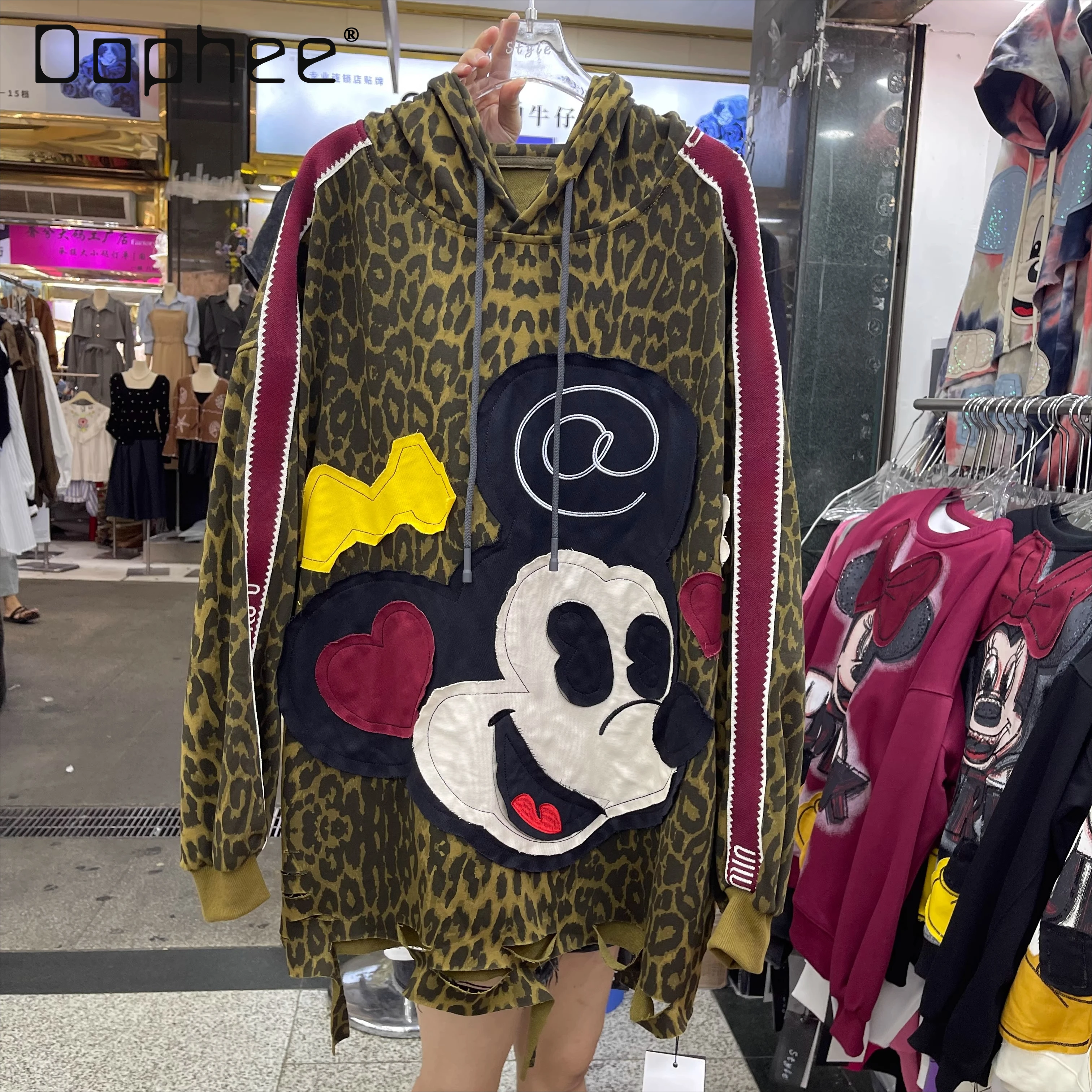 

2025 Autumn New Loose Oversized Tops Heavy Craft Retro Cartoon Patch Stylish Hooded Sweatshirt Street Style Distressed Hoodie