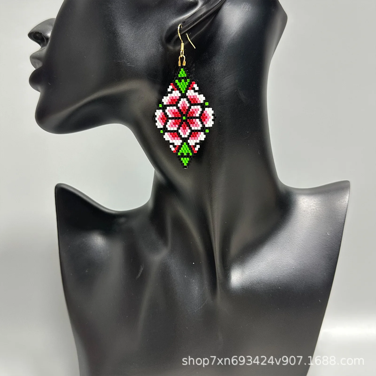 

Bohemia Rhombus Glass bead earrings Color mixing Hand-woven Personality National style Original design Beaded earrings Retro