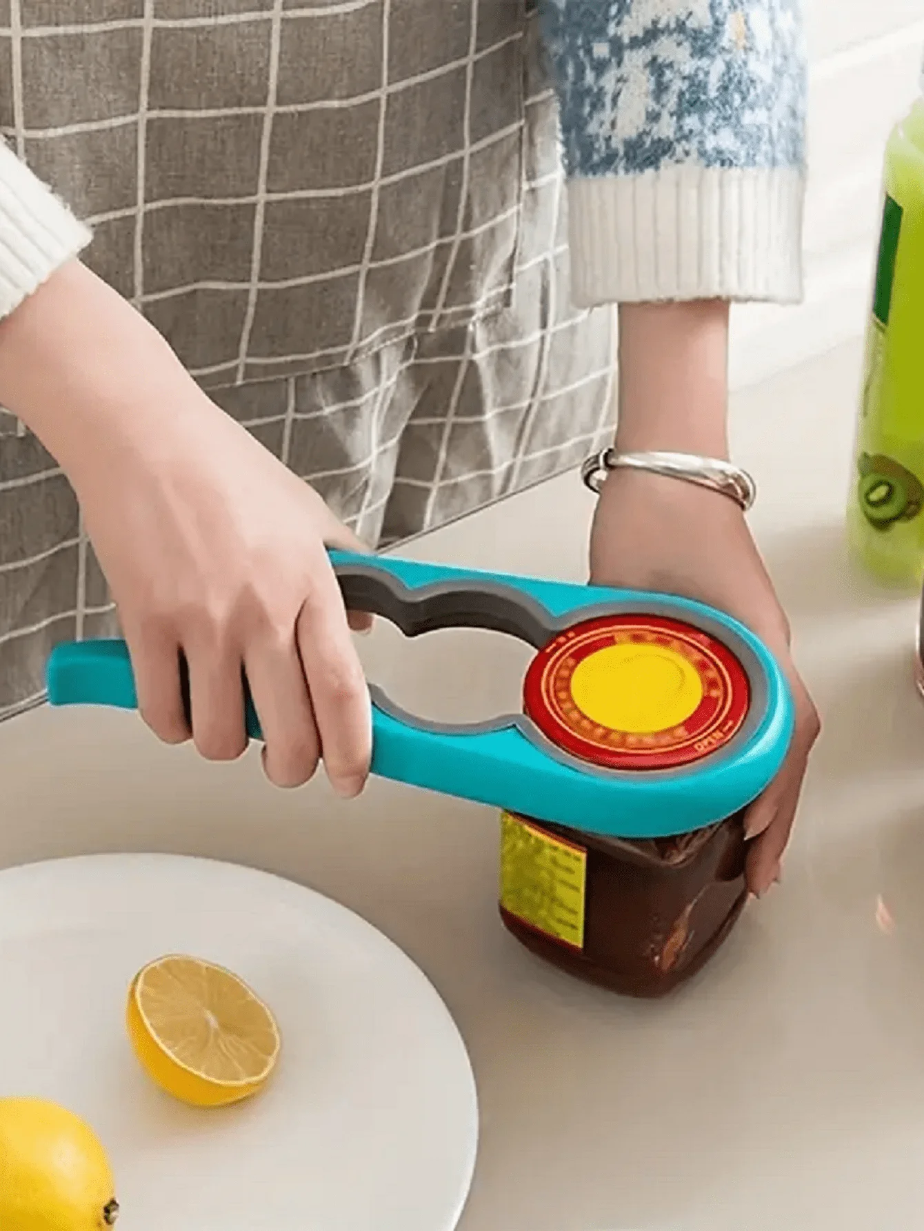 1pc multifunctional lid opener, four in one twist lid opener, labor-saving kitchen and daily necessities bottle opener