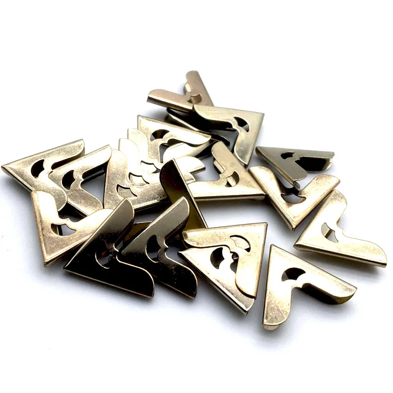 100 pçs/lote 20x20x4mm ouro metal livro cantos para álbuns de fotos menus pastas diy scrapbooking decoração canto protetores sc309