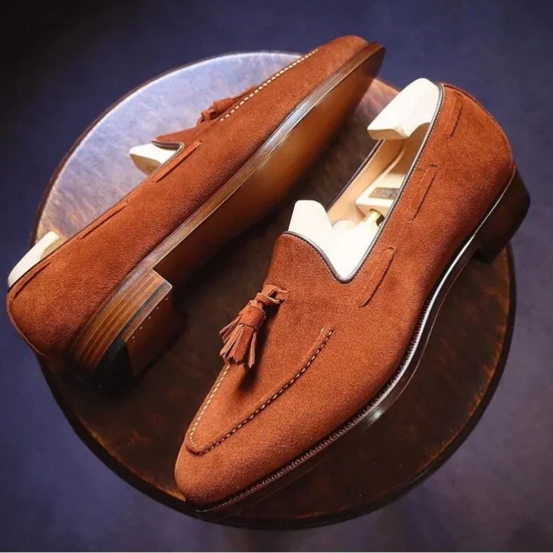 New Loafers Casual Shoes Flock Brown Breathable Slip-On Tassels Spring Men Shoes Size 38-47 Zapatos De Hombre