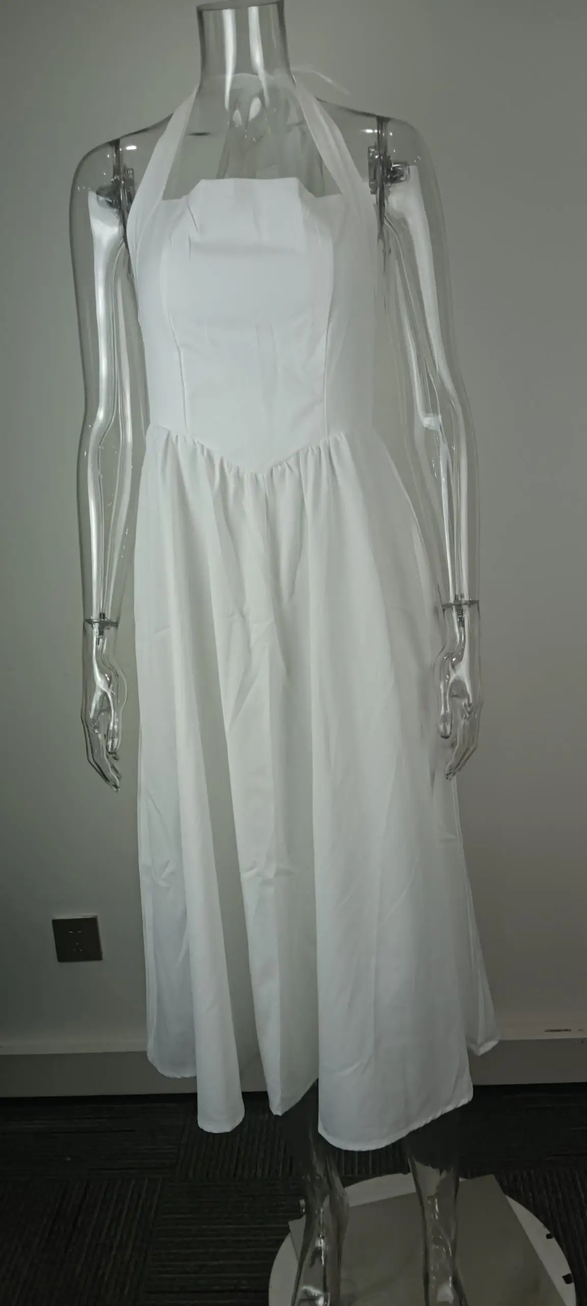 2025 Abito lungo da donna nuovo estivo elegante tinta unita colletto quadrato senza maniche vita appesa al collo abito da sera lungo senza schienale