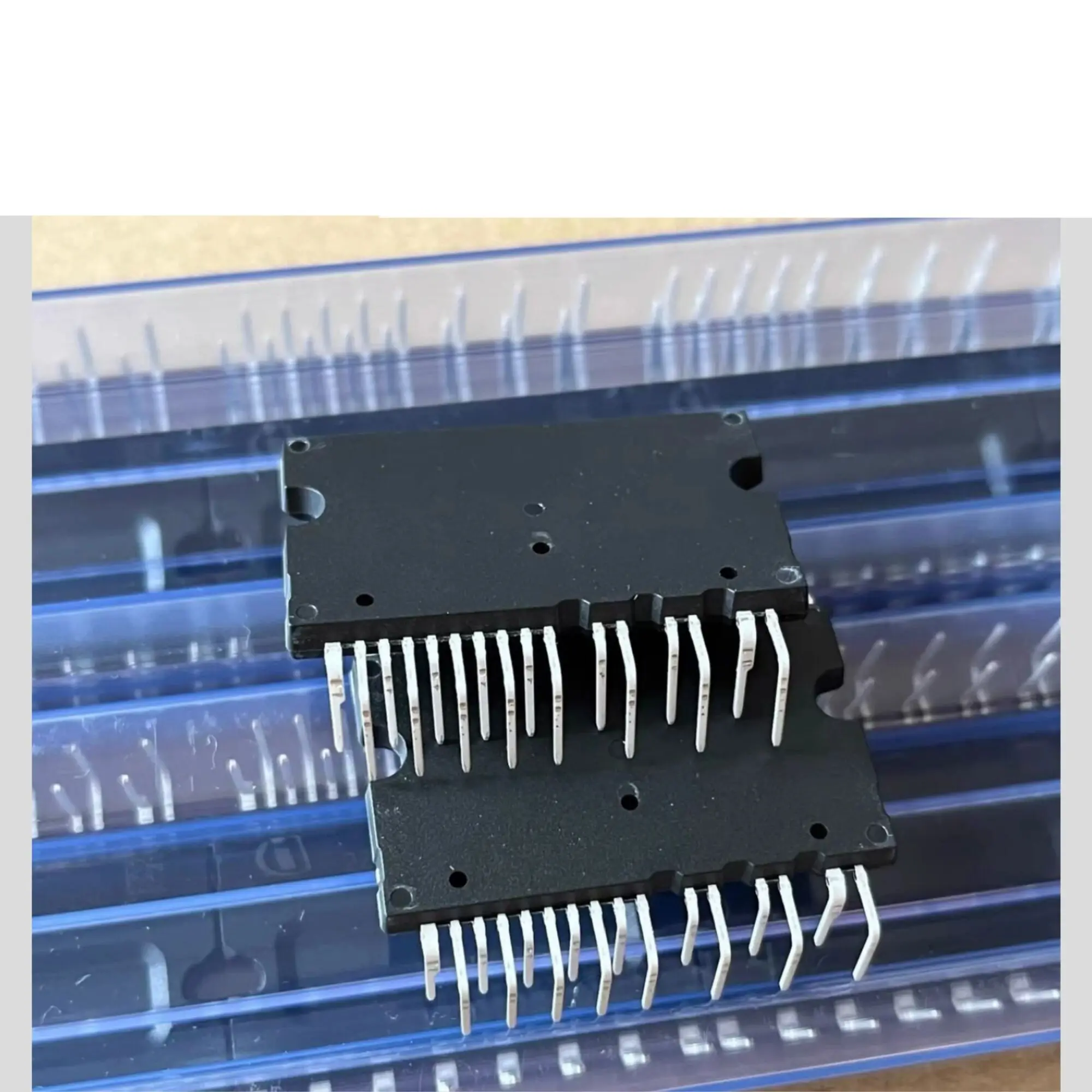 IGCM10F60GA IGCM15F60GA IGCM20F60GA IKCM30F60GD IKCM20F60GA IGCM30F60GA  NEW AND ORIGINAL MODULE