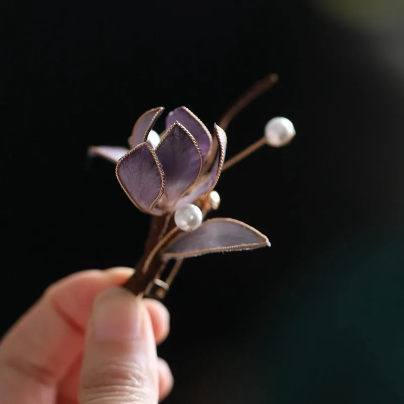 Fine Elegant Handmade Vintage Magnolia Brooch Chinese Style Velvet Pin for Cheongsam Accessory Autumn Winter Coat Corsage Gift