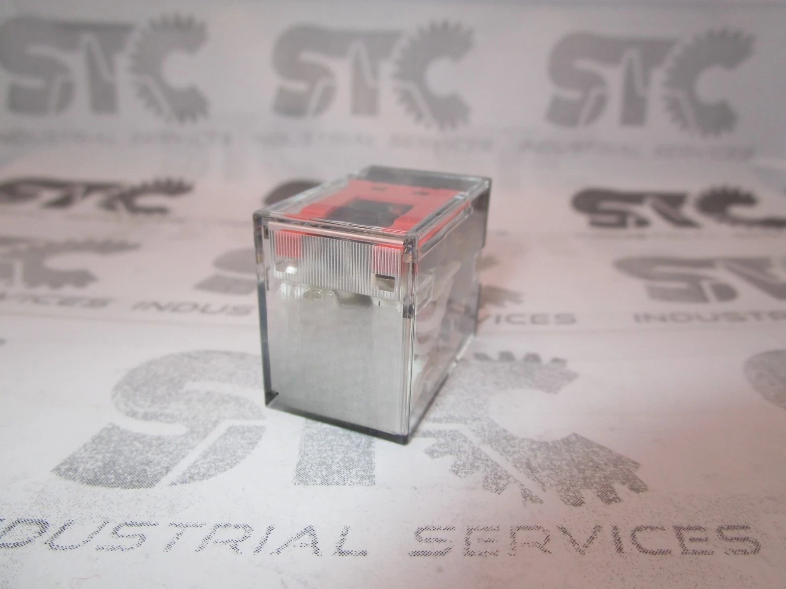 MY4N-GS-R 220/240 VAC 14 pin Relay BOX OF 10 pcs FAST SHIPPING
