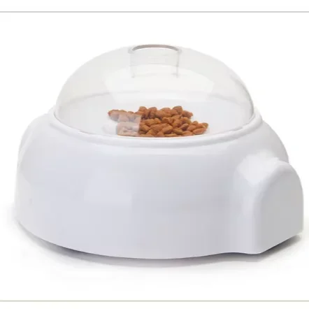 

Automatic Slow Feeder Dog Toy Rounded Plastic Pet Automatic Feeder for Cats and Dogs Water and Food Application