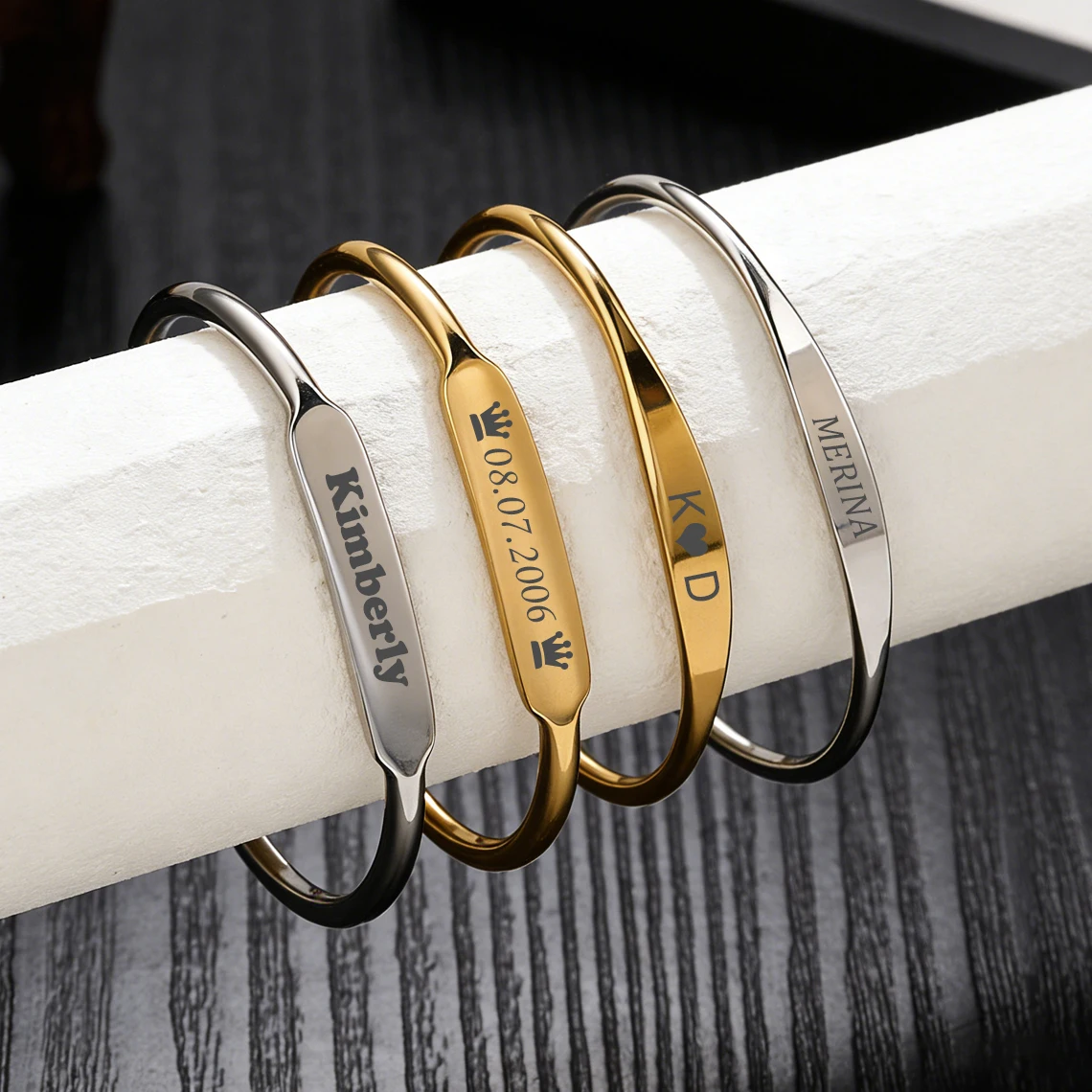 

Персонализированный браслет с гравировкой имени для женщин и детей, из нержавеющей стали, с индивидуальным текстом и логотипом, C-образный браслет, подарок на день рождения для ребенка, ювелирное украшение.