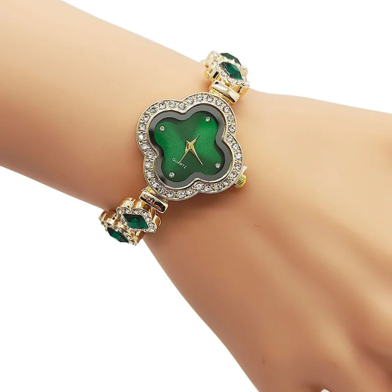 

2024E-Commerce Cross-Border Hot Clover Bracelet Watch Emerald Women's Quartz Watch Affordable Luxury Fashion Bracelet Watch