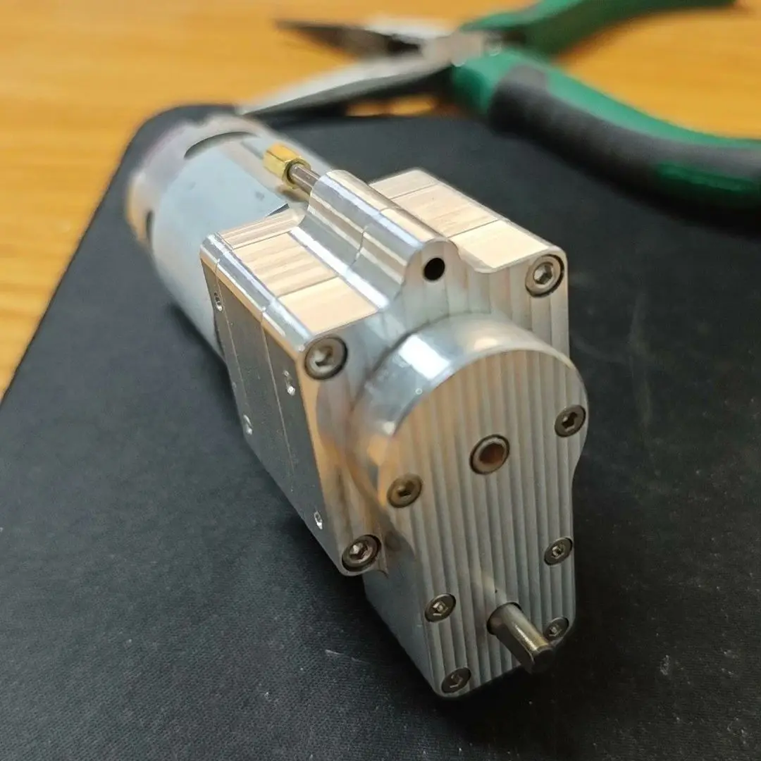 

Metal 2-speed Gearbox Transfer Case for 1/14 Tamiya RC Truck SCANIA 770S R620 VOLVO 750 Mercedes-Benz ACTROS 3363 MAN 550 Motor