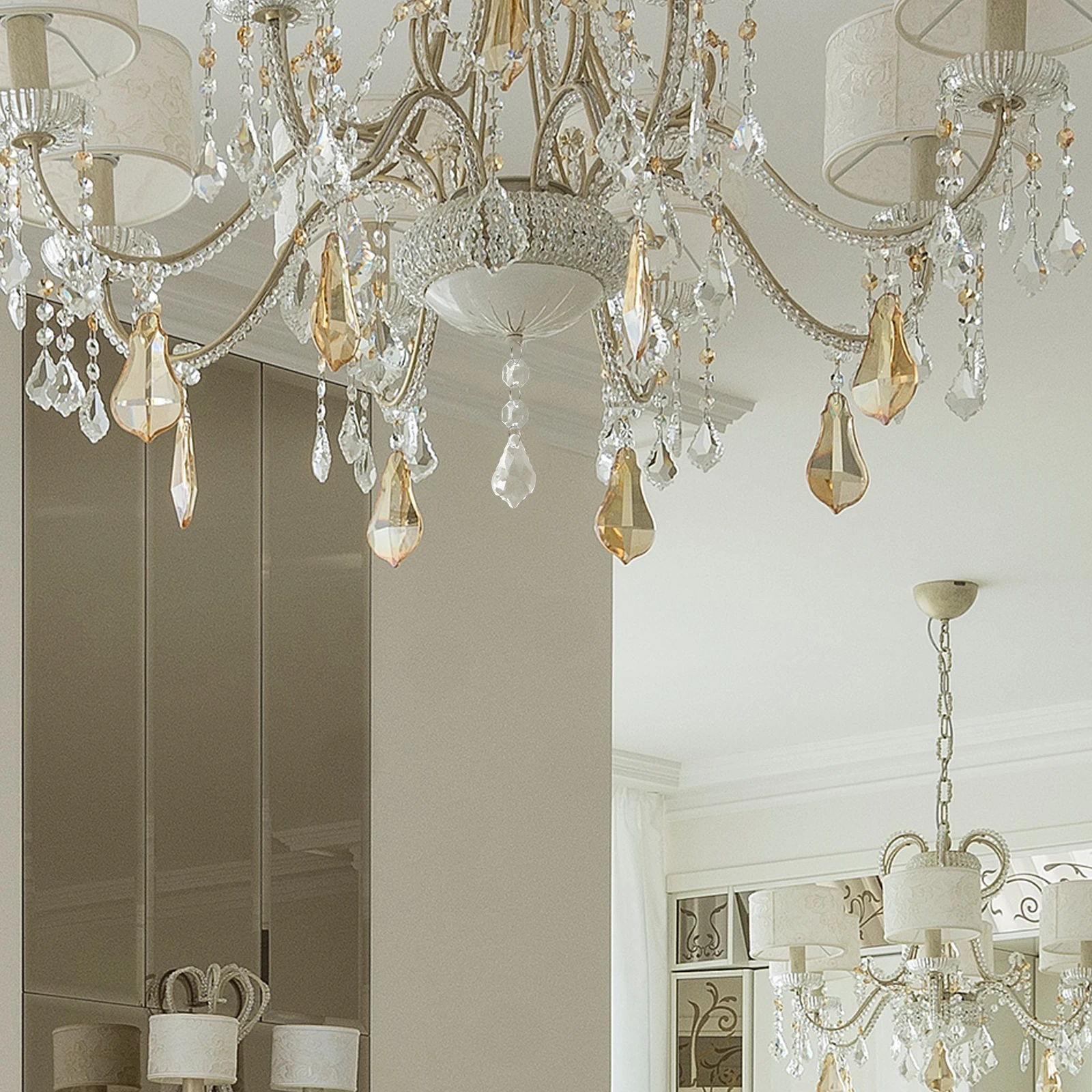 

10Pcs Crystal Pendants for Chandelier Premium Transparent Hanging Crystals Decor Light Pendant Ornament for Wedding Christmas