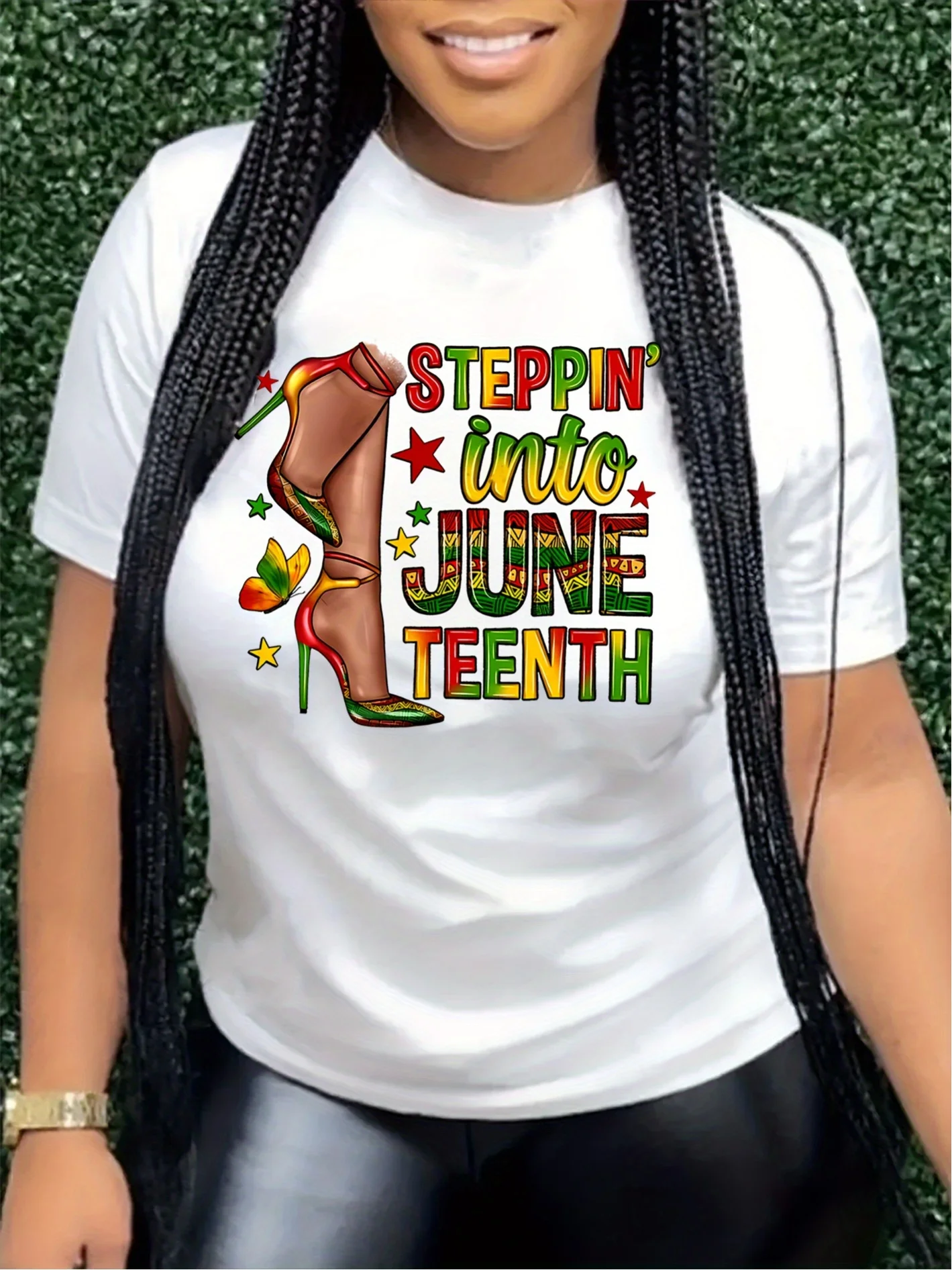 

Кафетка неформальная с надписью Stepin Into Juneteenth для женщин, манга cortacuello redondo blanca con diseño de letras