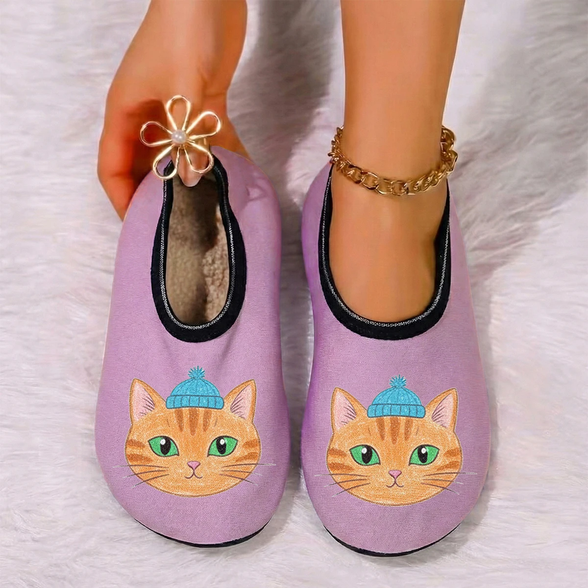 حيوانات صغيرة لطيفة يمكن ارتداؤها في الفصول الأربعة، شبشب أرضي داخلي عالي المرونة ومضاد للانزلاق مطبوع عليه قطة من جلد الغزال يسمح بمرور الهواء