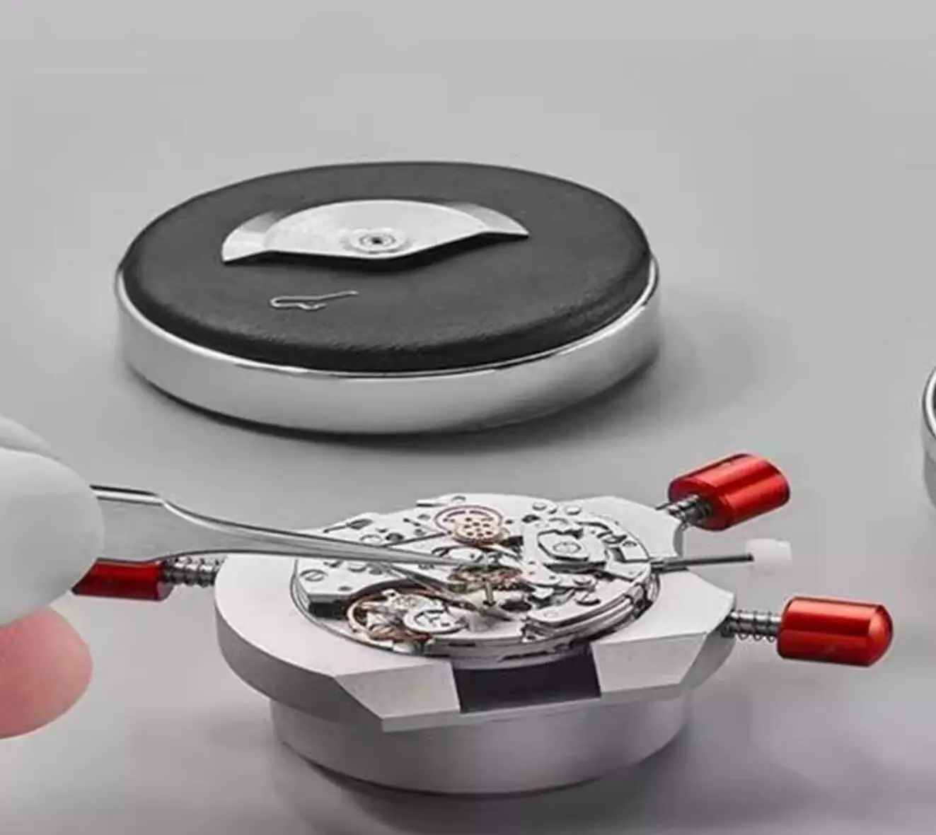 Professional Leather Watch Repair Tool Cushion Pad Watchmaker Movement Casing Watch Jewelry Holder Watchmaker Accessory