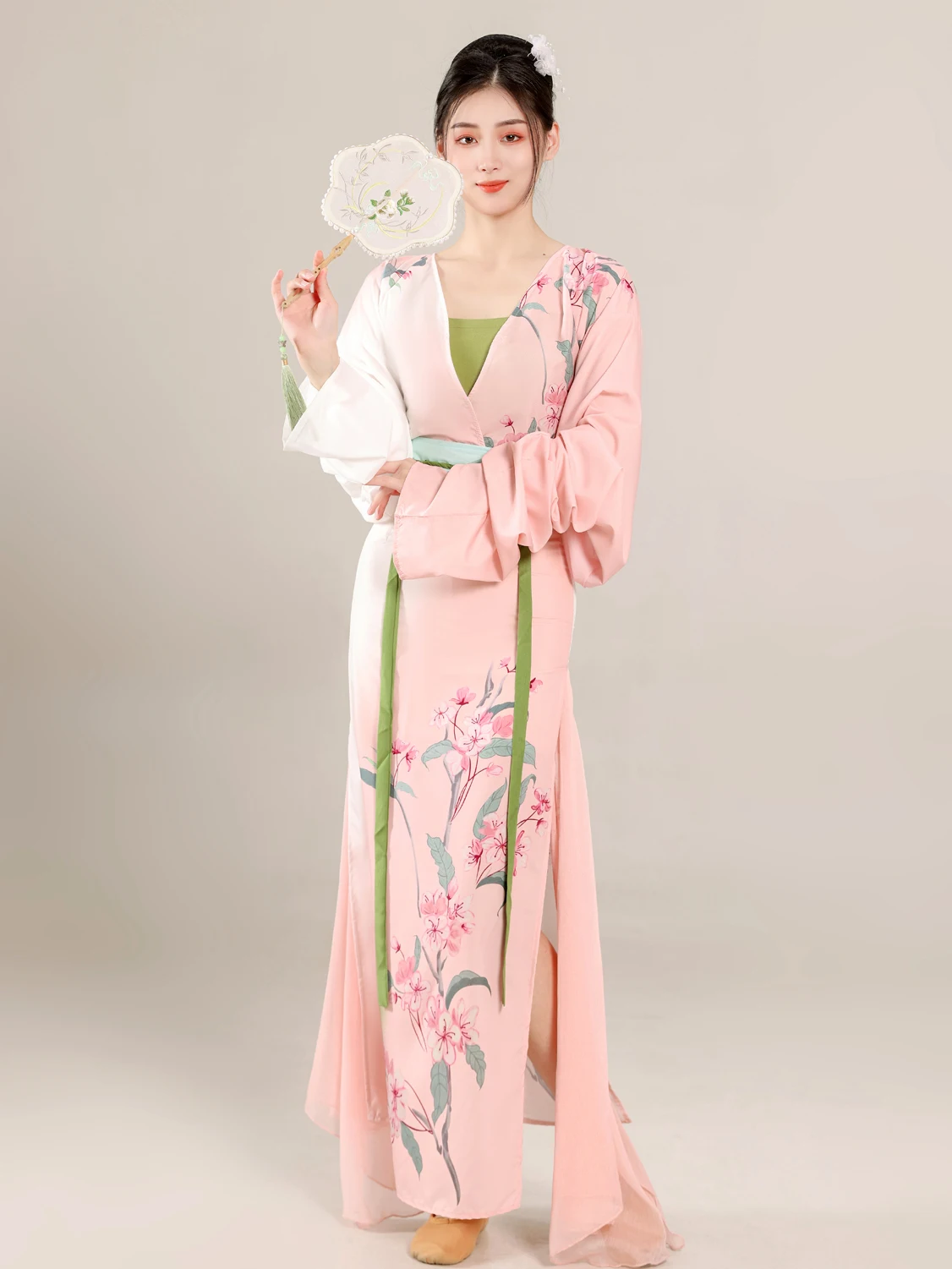 

Classical Dance Costume with Water Sleeves Poetic Flower Design Tang Suit Style for Women's Performance Traditional Chinese F...