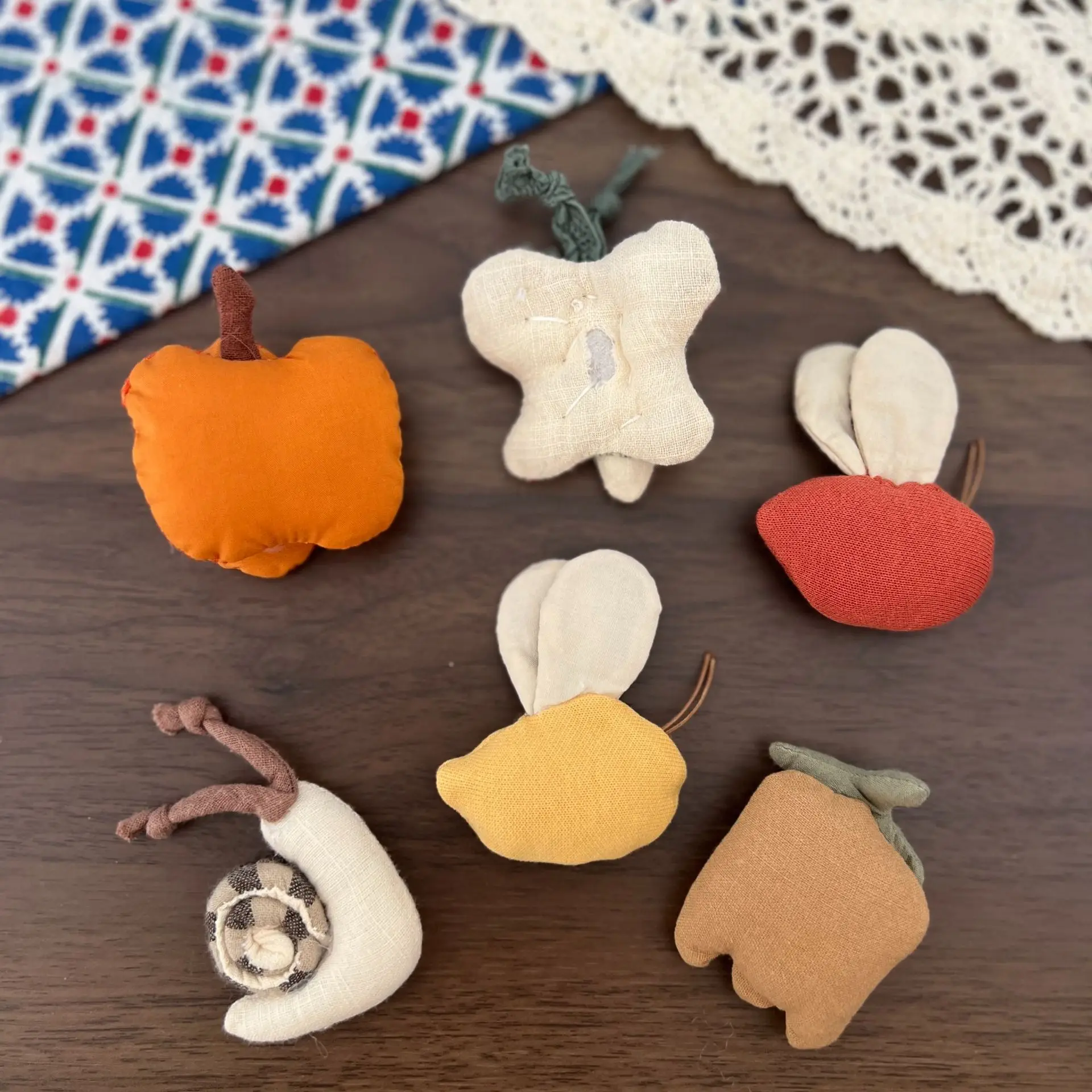 Brooch Pin DIY Accessory Cute Cartoon Cotton Filled Fabric Mini Lightweight Multicolor for Kids Scarf Shoes Socks Bag Decoration