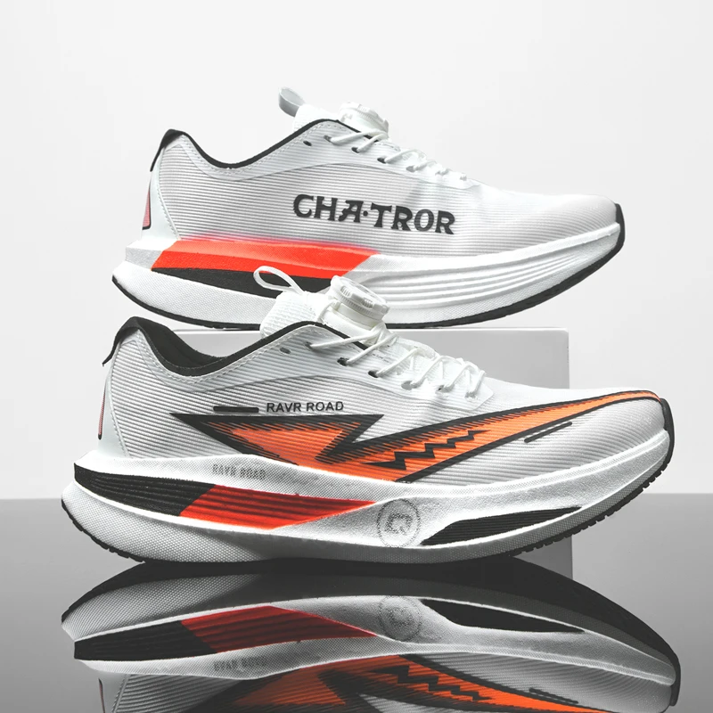 Nouvelles chaussures de course sur route décontractées haut de gamme à plaque de carbone intégrale, confortables, légères, respirantes, amortissantes et résistantes à l'usure, idéales pour les sports de plein air, la course à pied et la randonnée.
