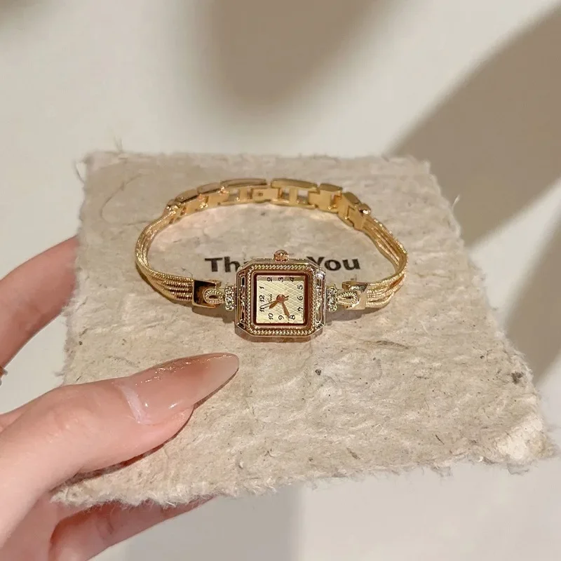 Luxury Exquisite Gold Quartz Watch Women Fashion Square Dial Diamond Ladies Watch Simple Elegant Female Clock Gift Reloj Mujer
