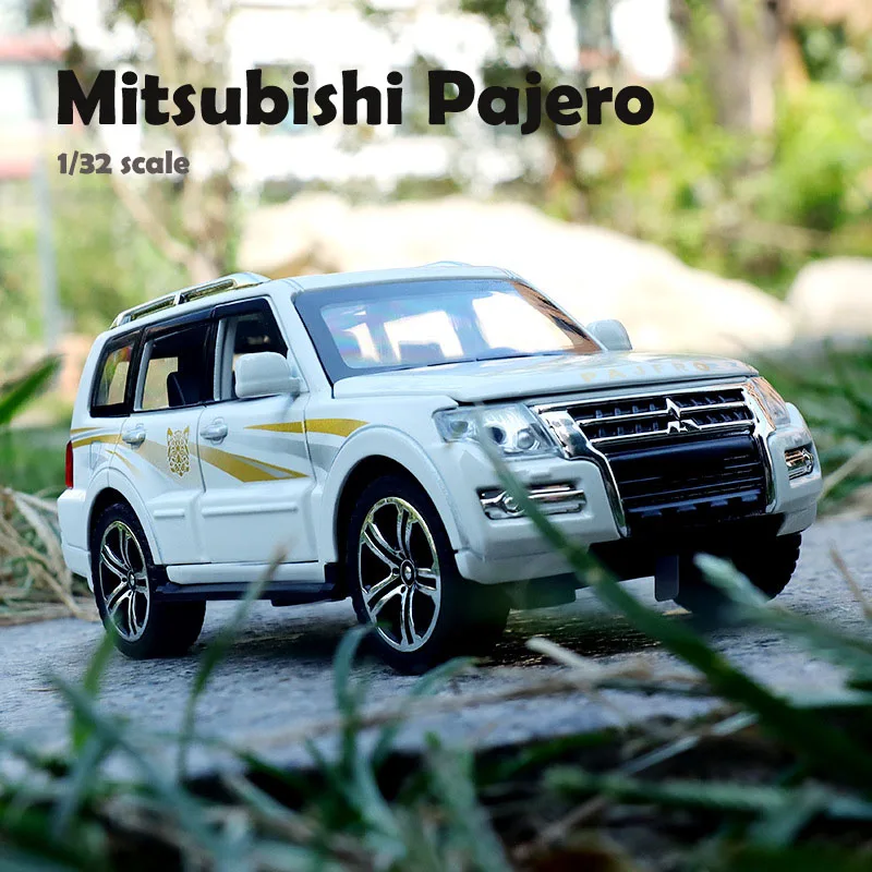 

Симуляция, масштаб 1:32, внедорожники Mitsubishi Pajero со звуком и светом, игрушечные машинки, детская коллекция для мальчиков, миниатюрная вуаль