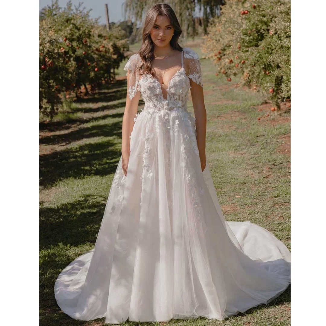 

Luxury Flowers Spaghetti Straps Wedding Dresses With Bow Appliques Backless Tulle Evening Gowns Gorgeous Customized Bridal Dress