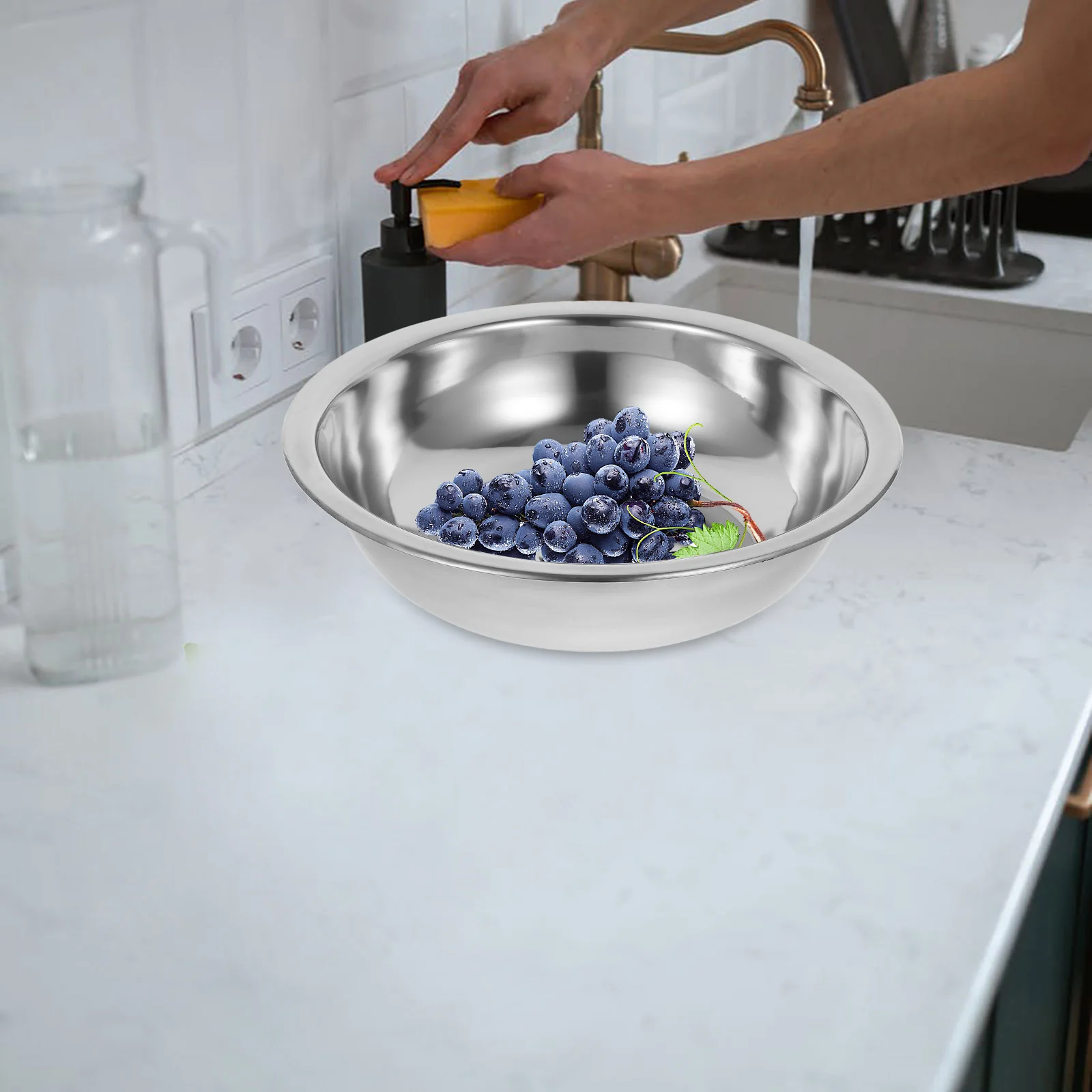 

1 шт. миска из нержавеющей стали для мытья, смешивания овощей и салатов, кухонная посуда для использования в помещении и на улице, ударопрочная