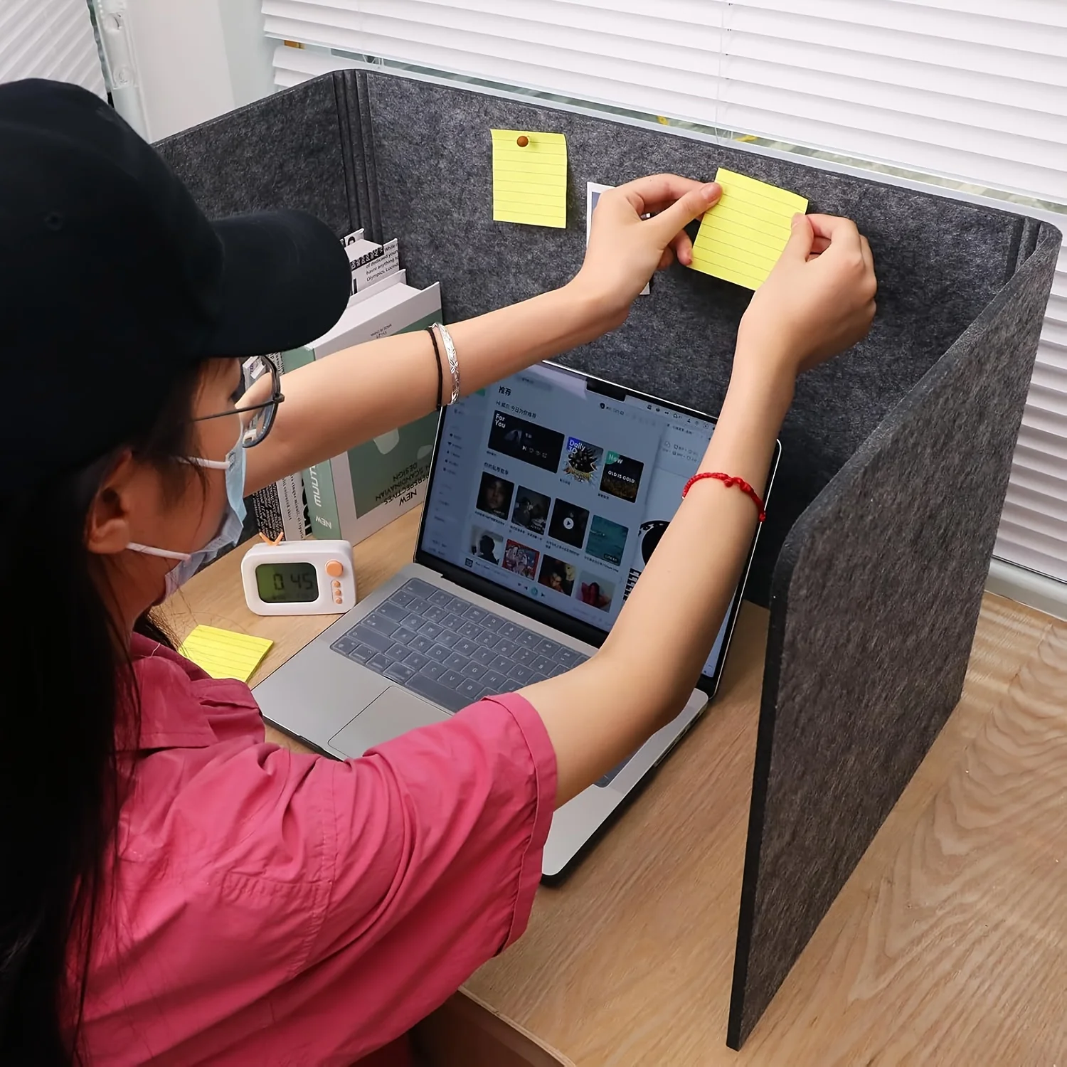 Soundproofing Independent Office Desk Partition Noise Reduction Desk Privacy Panel Foldable Desktop Standing Test Partition
