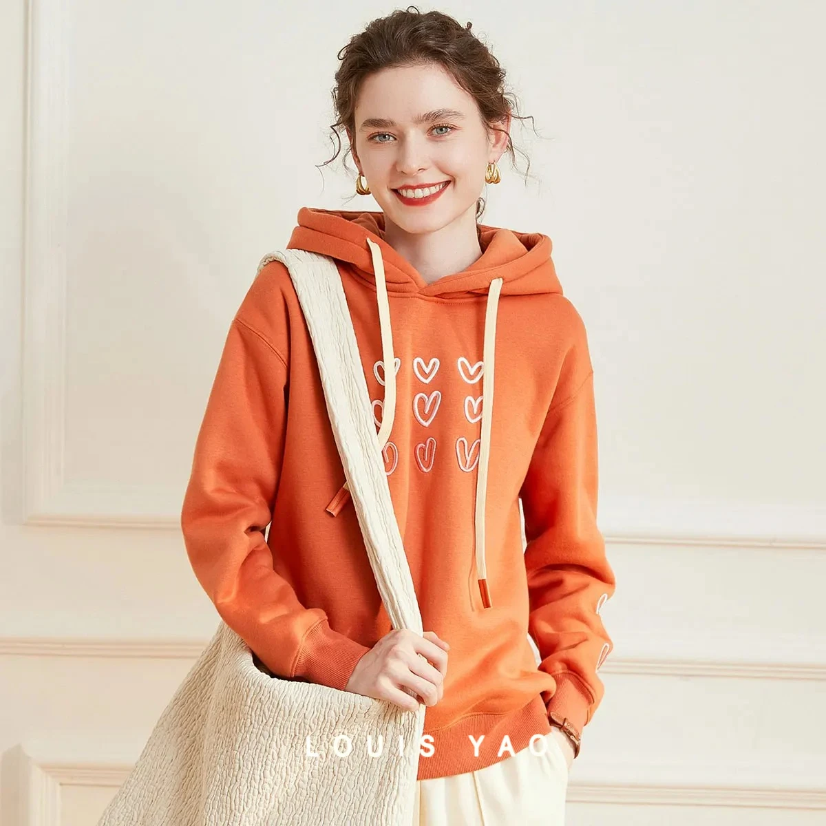 LOUIS YAO Fashionable Velvet Embroidered Women's Hoodie 2025 Autumn Collection Thick Sweatshirts Loose Long Sleeve Casual Top